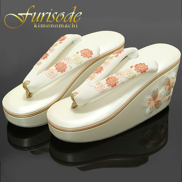 ヒール草履 振袖用刺繍草履「白 桜」振袖 成人式 結婚式