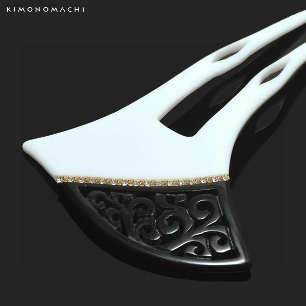 銀杏型かんざし「白×黒 唐草」訪問着、付け下げに フォーマル 簪  礼装かんざし CM615