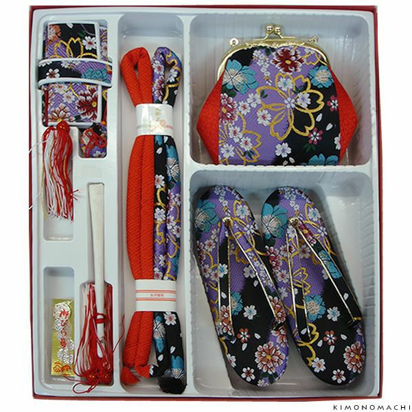 七五三 箱迫セット「黒色系　古典花柄」箱迫、バッグ、草履、帯締め、末広 日本製 七五三小物セット ひな祭り、桃の節句 No.315黒