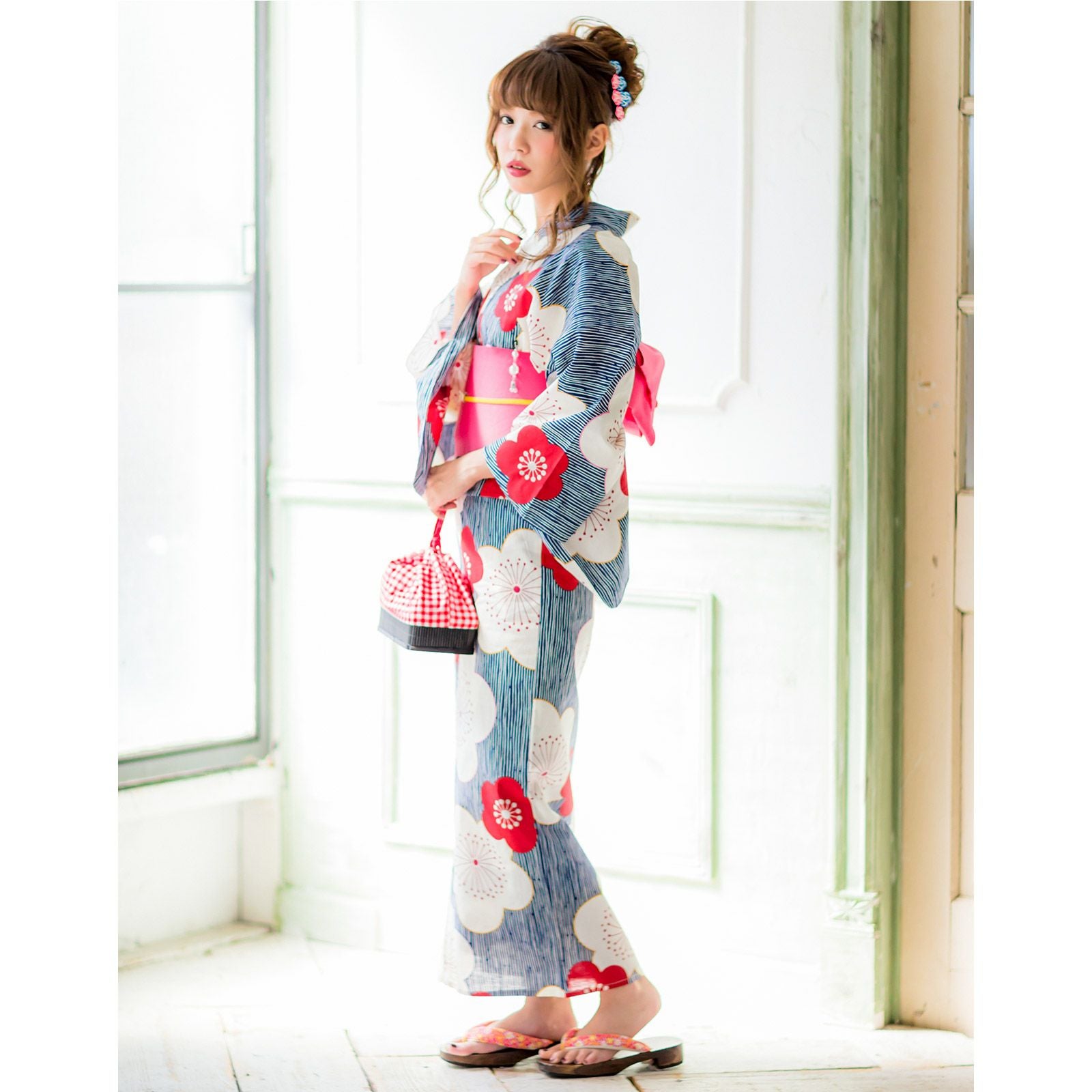 000000013584-05.jpg?size=l&w=