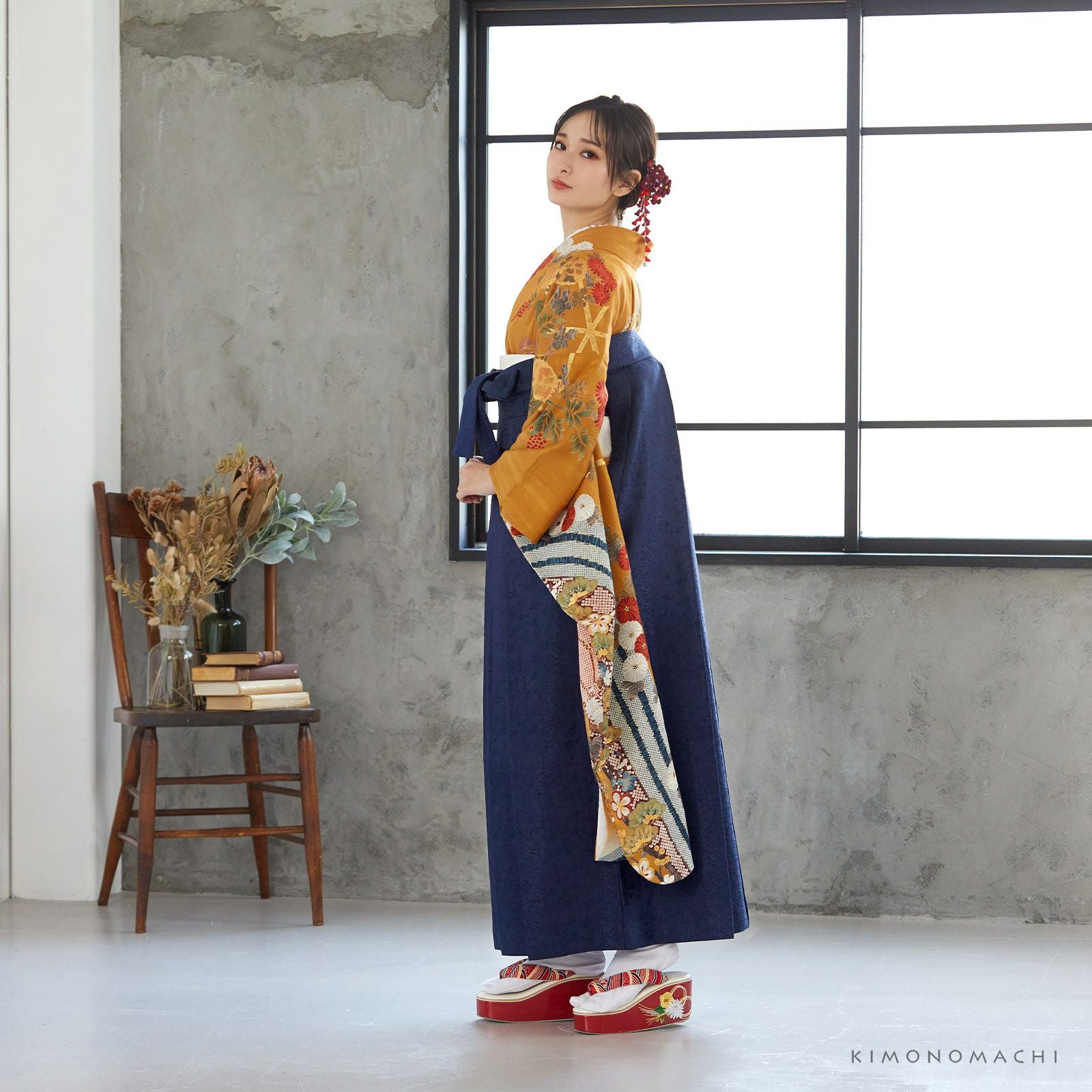 髪飾り つまみ細工 成人式 「エンジ色つまみの花、房下がり No.952
