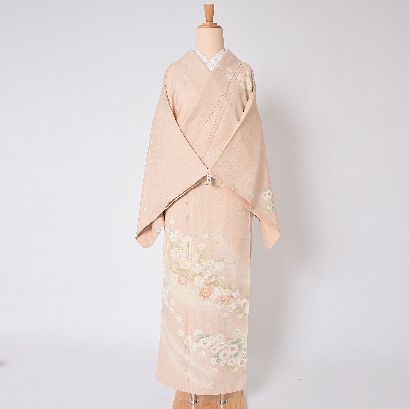 中古品】「薄ピンク サーモンピンク 春の花づくし」訪問着 単品 袷