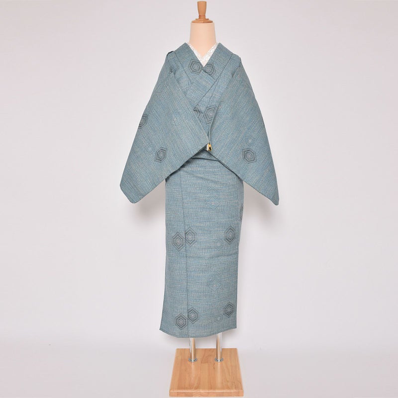 【中古品】「甕覗き　亀甲」仕立て上がり リサイクル着物 小紋 袷 紬