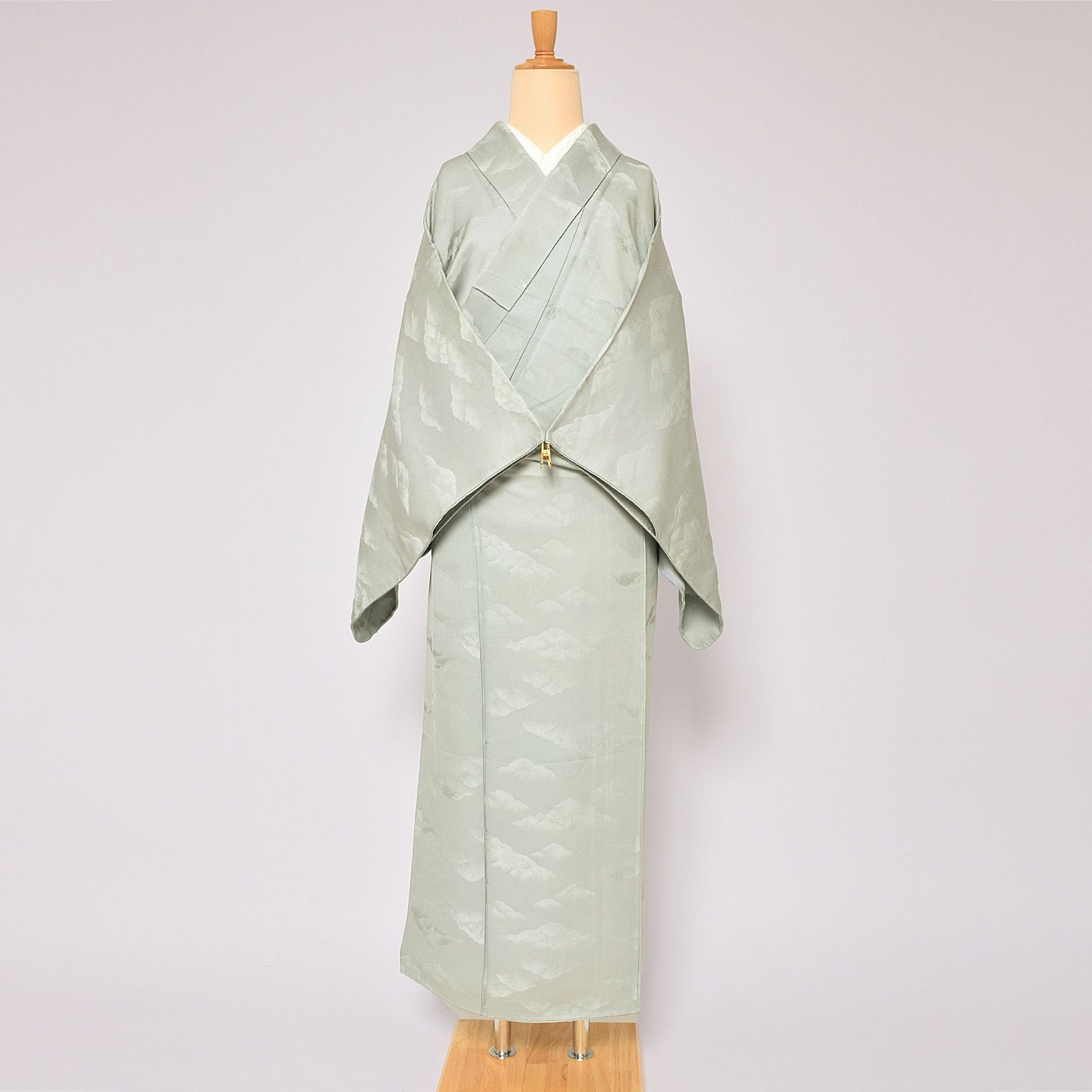 【中古品】仕立て上がり 袷着物 「白緑　霞地紋」 小紋 正絹