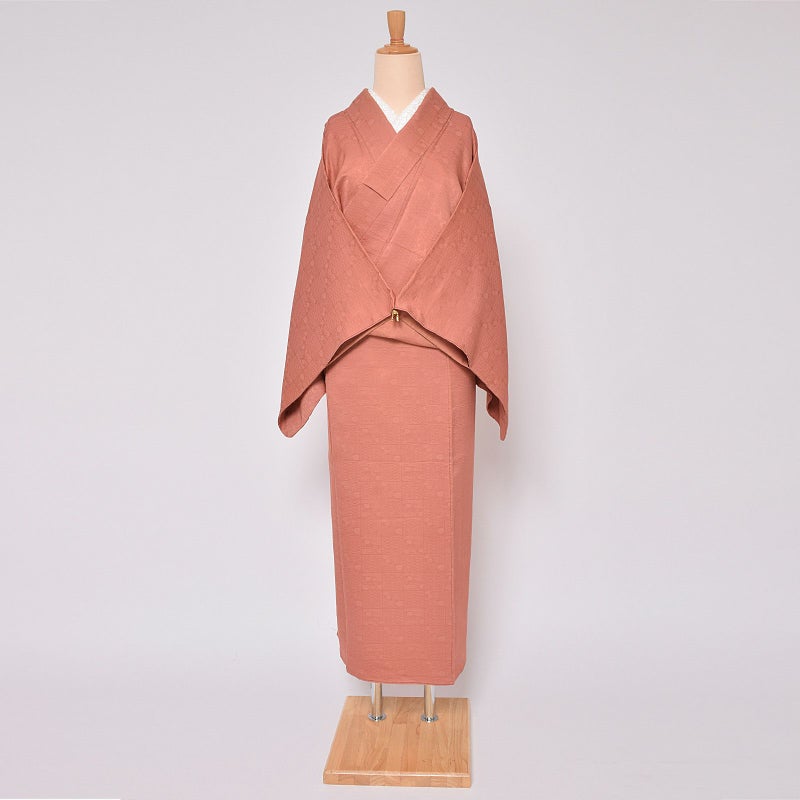 【中古品】仕立て上がり 袷着物 「紅樺色　格子に花と青海波地紋」 小紋 正絹 一つ紋