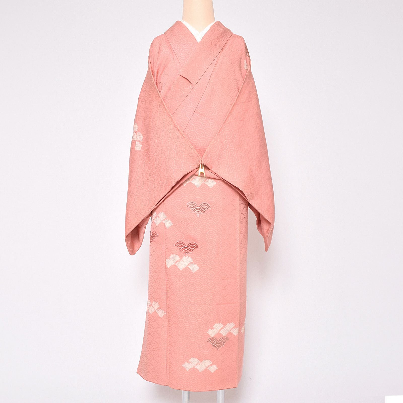 超美品 正絹 袷 広襟 訪問着 着物 155 ちりめん 大輪の牡丹 薄桃色