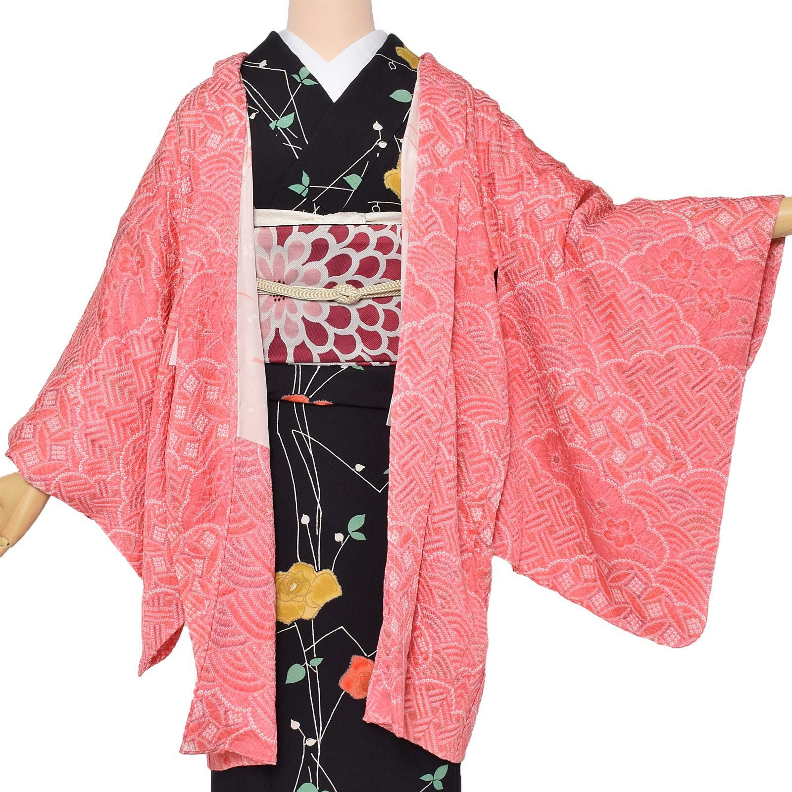 中古品】羽織 「ピンク 雲取りに梅 青海波 変わり七宝繋等」 正絹 総