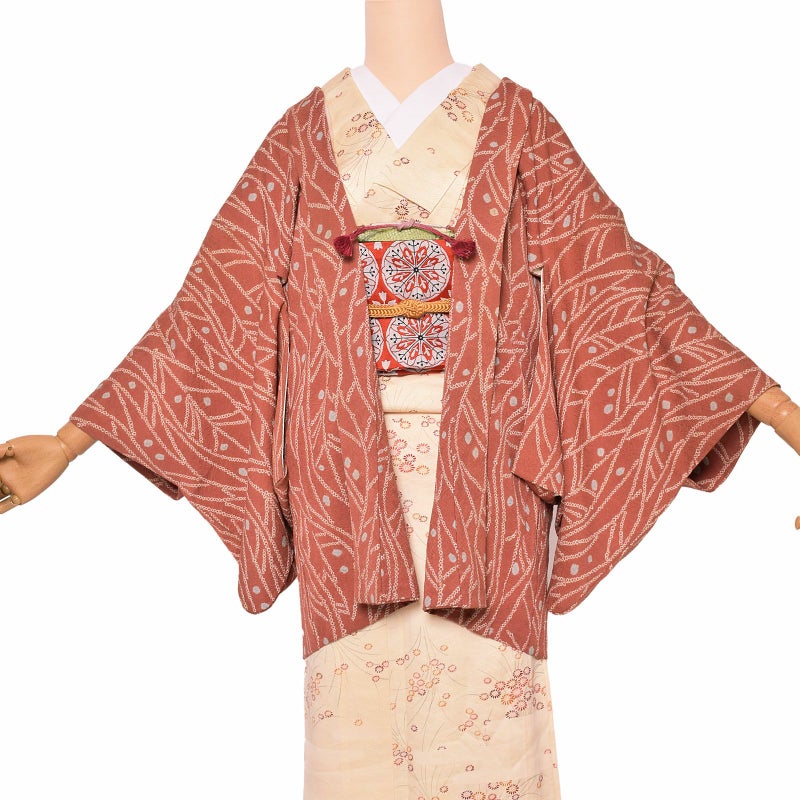 【中古品】羽織 「紗綾形地紋　赤茶　葉」 正絹 総絞り 羽織り