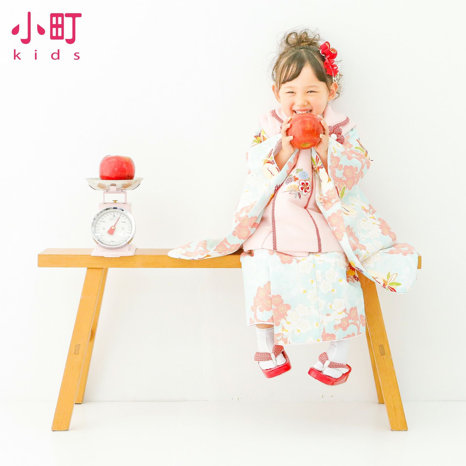 七五三 着物 3歳 女の子 ブランド被布セット 小町 「水色地 梅の丸に鶴