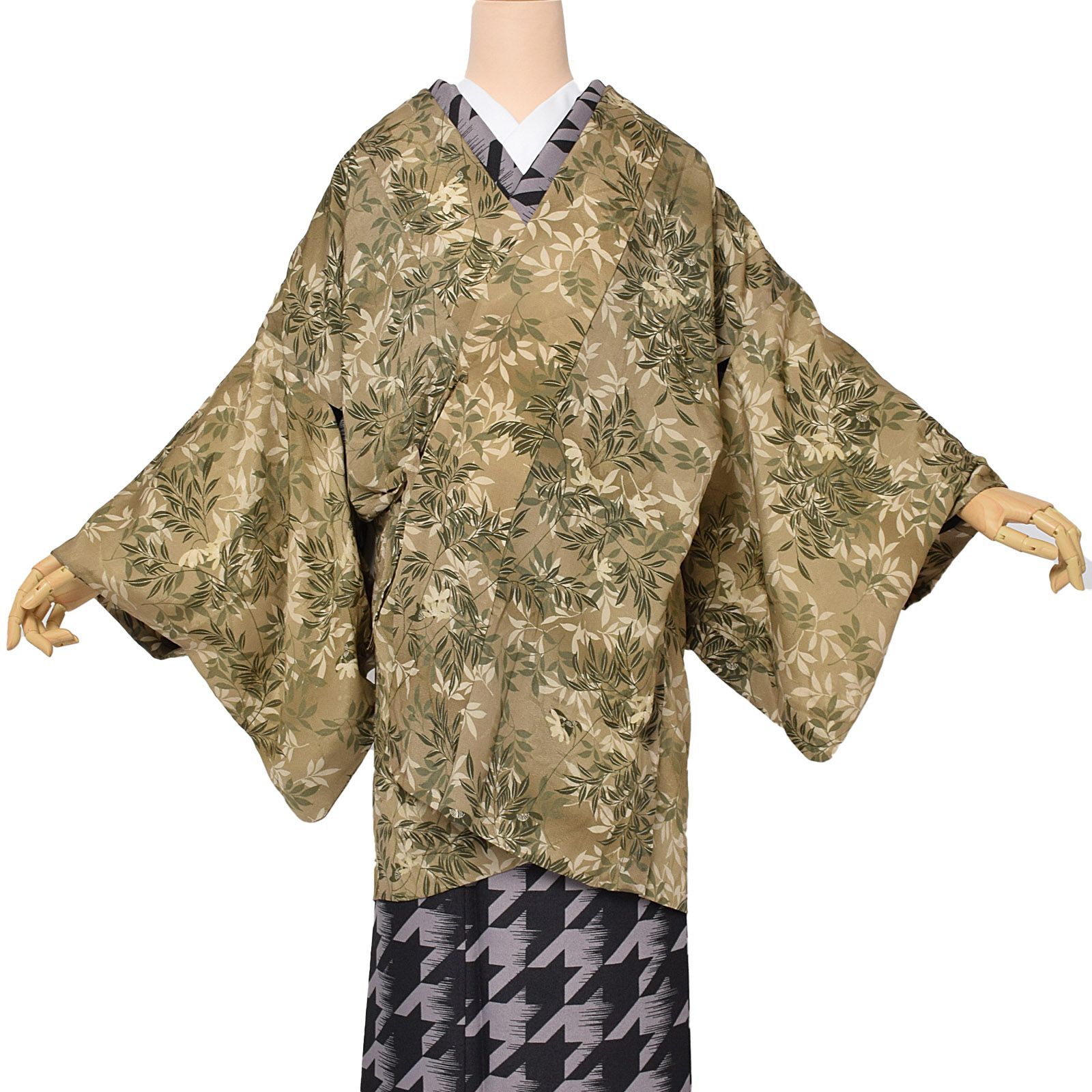 【中古品】道中衿 「カーキ色に草花」 正絹 着物コート 道中着