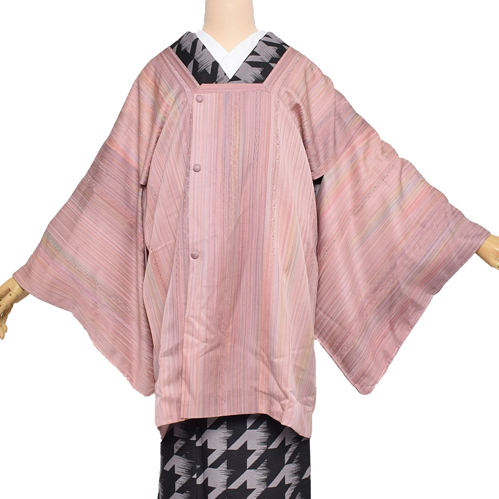 【中古品】着物コート 「浅いピンク　更紗風」 正絹 和装コート 着物コート