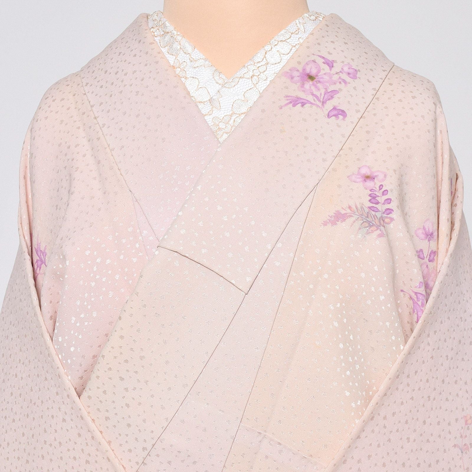小紋 袷 着物 老舗 正絹 はんなり小紋 白ベージュ モスグレー 市松 桜 地紋 中古 仕立て上がり 身丈169 裄70 ＴＬサイズ みやがわ sb14226 小紋 袷 着物 老舗 正絹 はんなり小紋 白ベージュ モスグレー 市松 桜