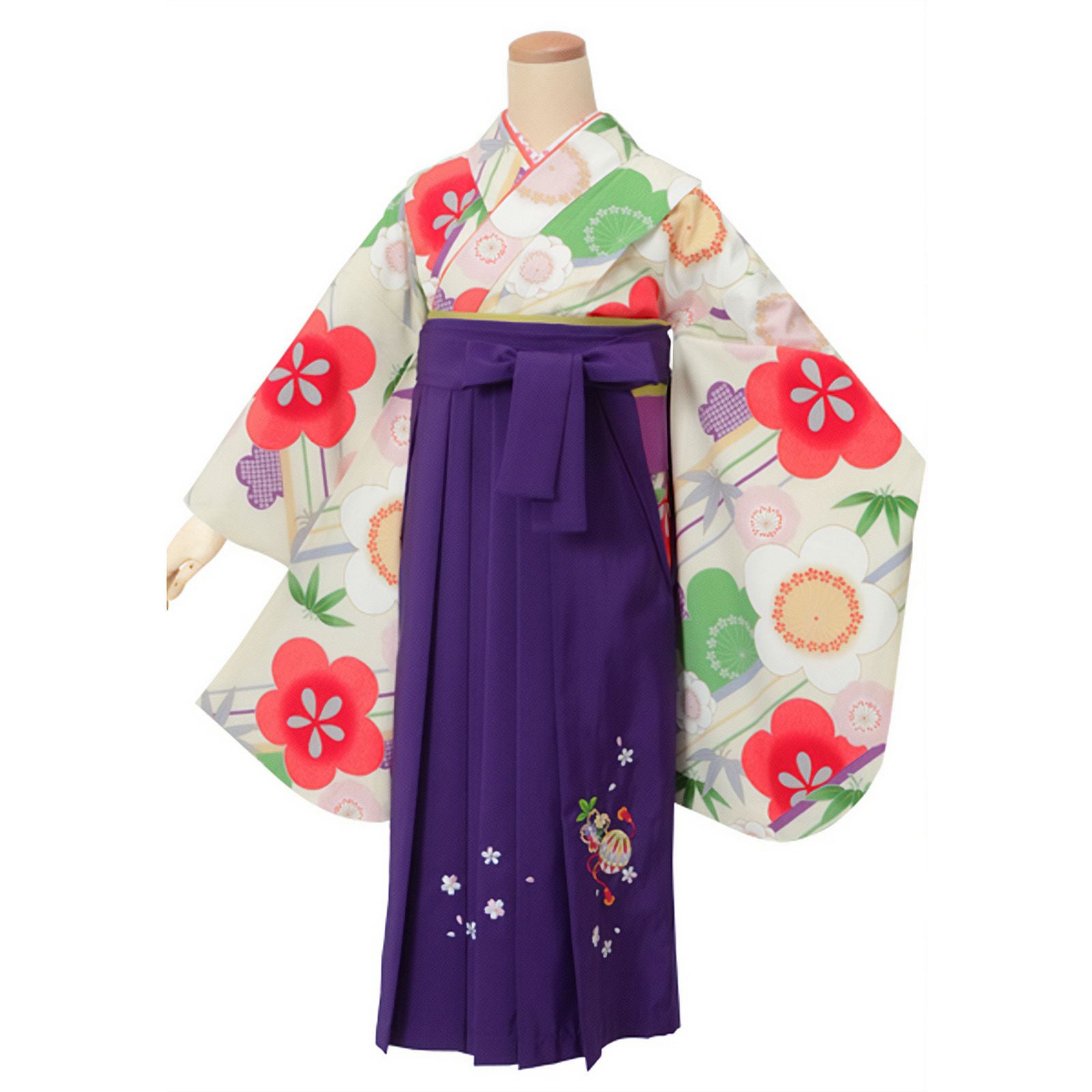 【中古品】ジュニア用 振袖単品 ショート丈「クリーム　斜め縞に笹梅」仕立て上がり 小振袖 着物 子ども 子供 キッズ ジュニア 女の子 卒業式 小学校 小学生 中学校 中学生 十三参り 十三詣り 1/2成人式 ハーフ成人式 貸衣装処分 レンタル処分品