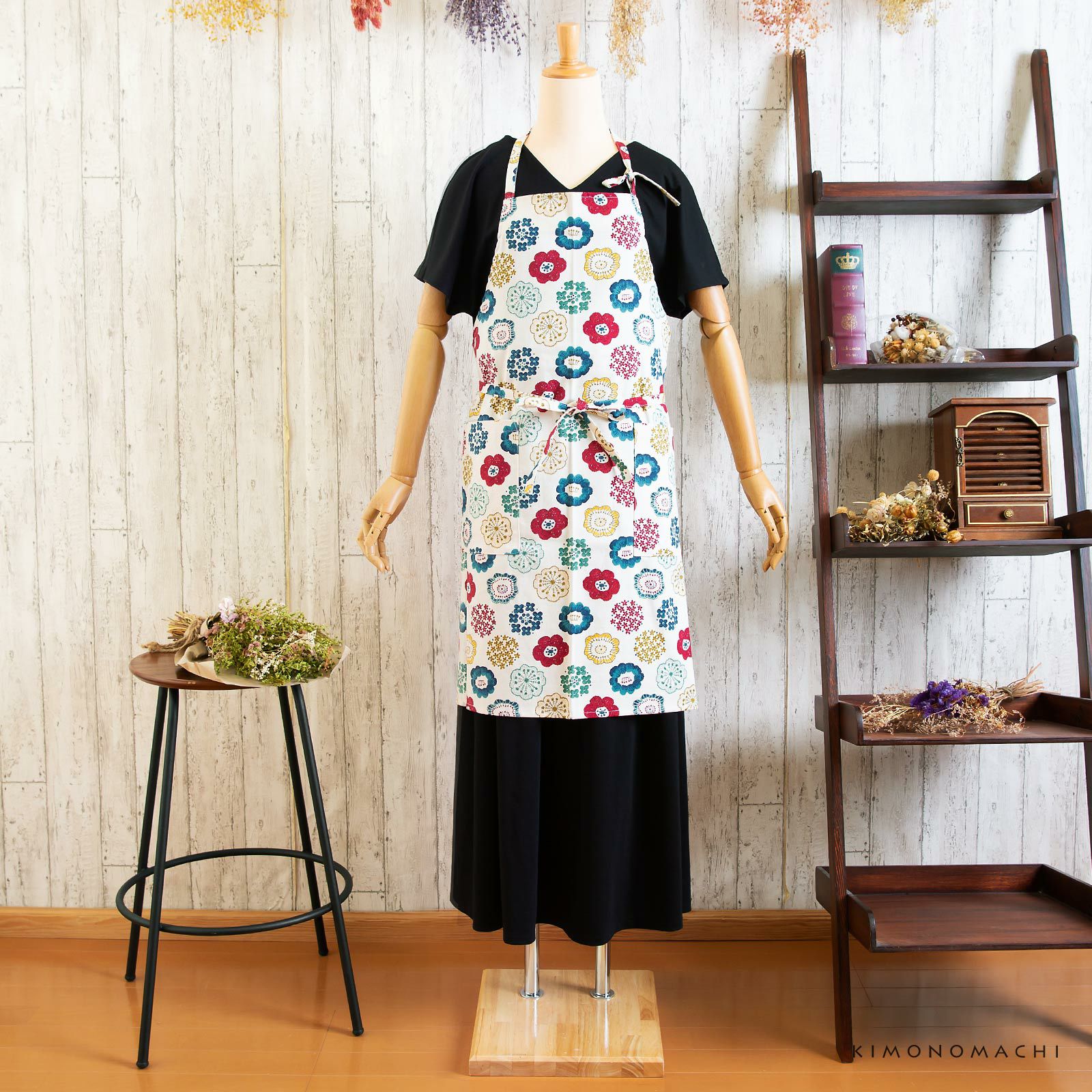 母の日150円OFFCOUPON5/21迄)エプロン「生成り色 編み物風のお花」実用