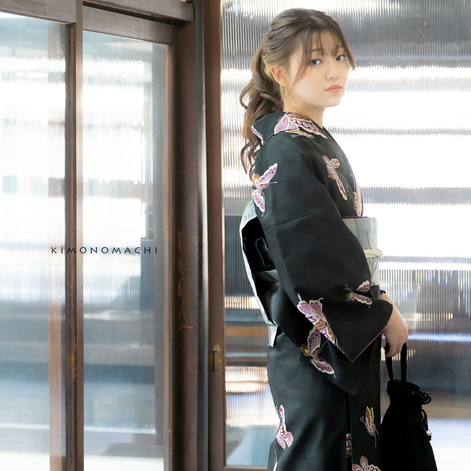 洗える着物10％OFF 3/12迄)洗える着物 袷着物単品 「飛び蝶 黒市松