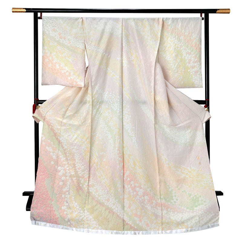 未仕立て 訪問着 単品 桂由美 「薄桜色、ラメ通し地　絞り調の桜川」 正絹 着物 仮絵羽 ブランド訪問着 七五三 入学式 卒業式 卒園式 結婚式 お宮参り 母 ママ