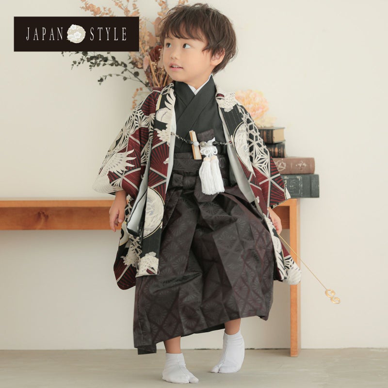 七五三 着物 男の子 3歳 ブランド 羽織袴セット JAPAN STYLE ジャパンスタイル「黒×赤　籠目に白鷹」フルセット 3歳向け 3才 三歳 男児用 着物セット 子供着物 三才のお祝い着