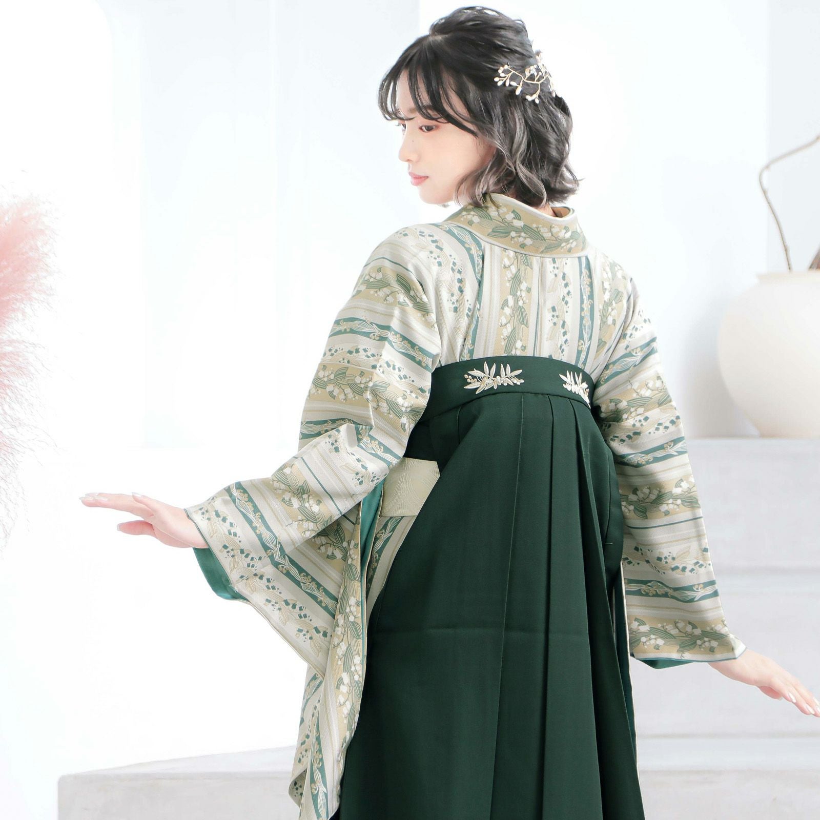 袴 単品 紐裏柄 袴下87,91,95cm ライトグリーン NO221226 王道古典 グリーン(緑色)/赤/深緑 大柄/牡丹柄 人気 大人かわいい 品の