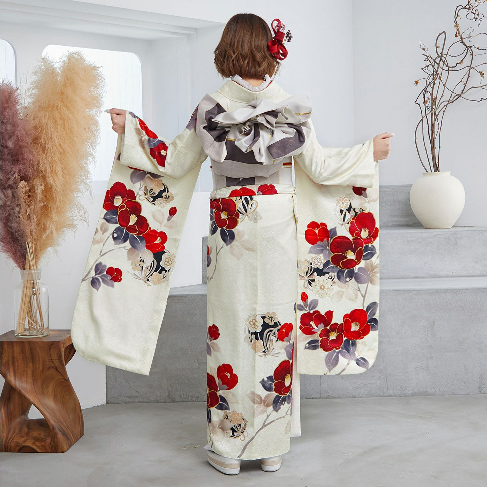 未仕立て 振袖 22点セット「Vサンク クリーム 椿に花丸文」仮絵羽