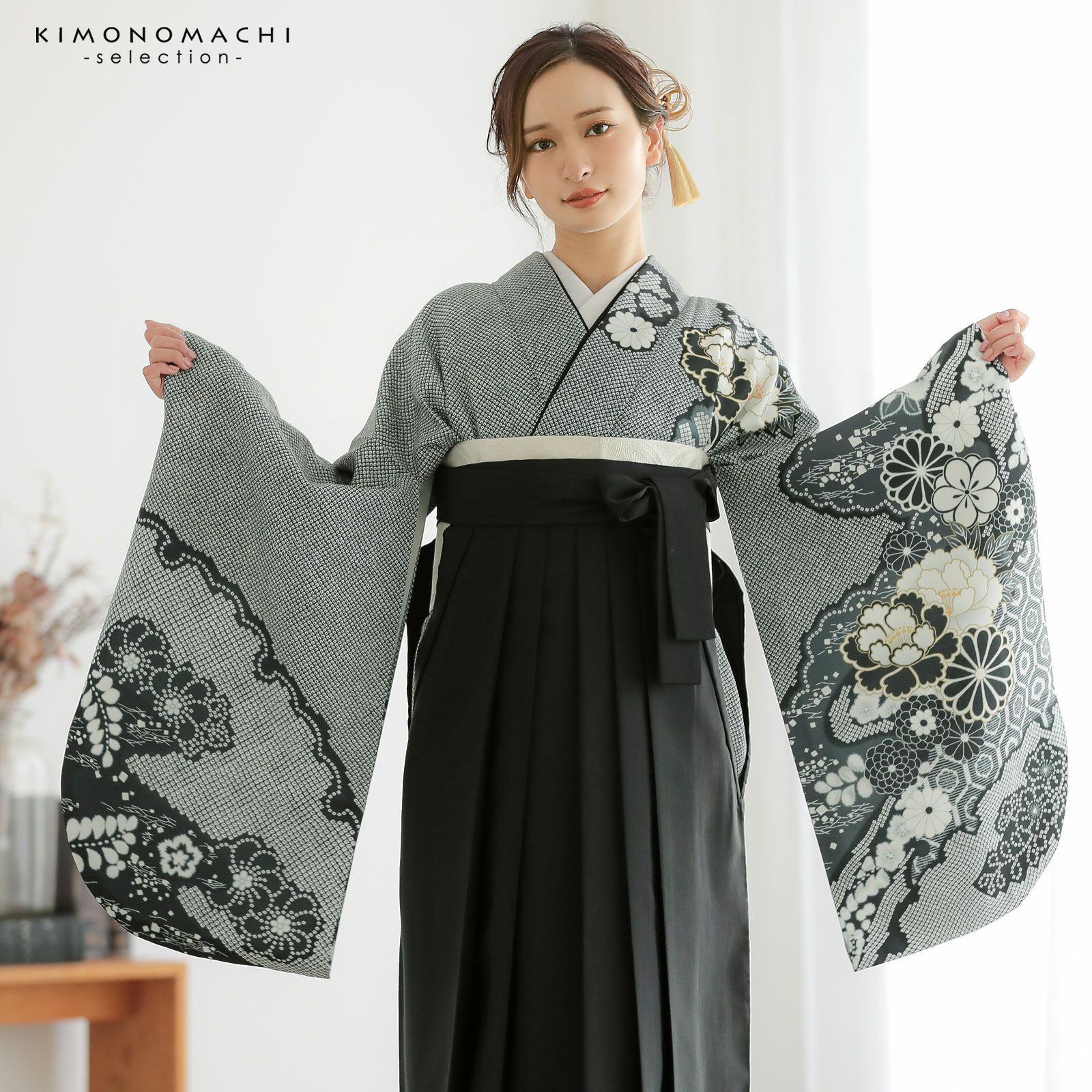 卒業式 袴16点セット 黒地に雲取り松竹、牡丹、鶴 、鞠 0270 卒業式 袴16点セット 黒地に雲取り松竹、牡丹、鶴 、鞠 0270