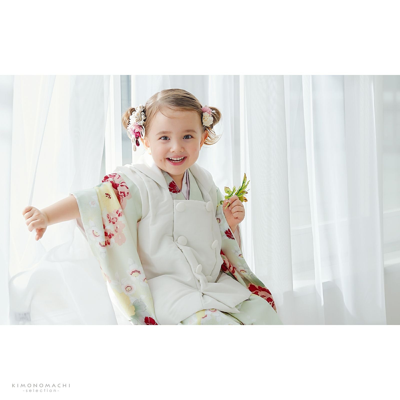 Prices down2】七五三 着物 3歳 女の子 被布セット KOHARU 「白、白