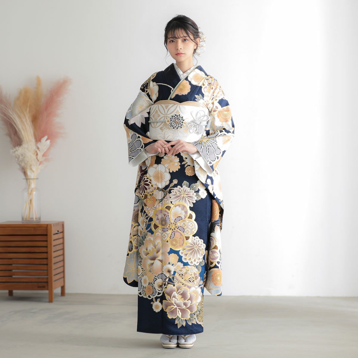 未仕立て 振袖 22点セット「紺 梅と牡丹に鈴と手毬」仮絵羽 振り袖