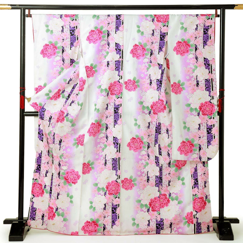 【中古品】仕立て上がり 振袖「花尽くし　白」貸衣装処分 レンタル処分品 成人式