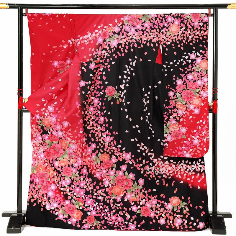 【中古品】仕立て上がり 振袖「小桜地模様　桜吹雪　黒　赤」貸衣装処分 レンタル処分品 成人式