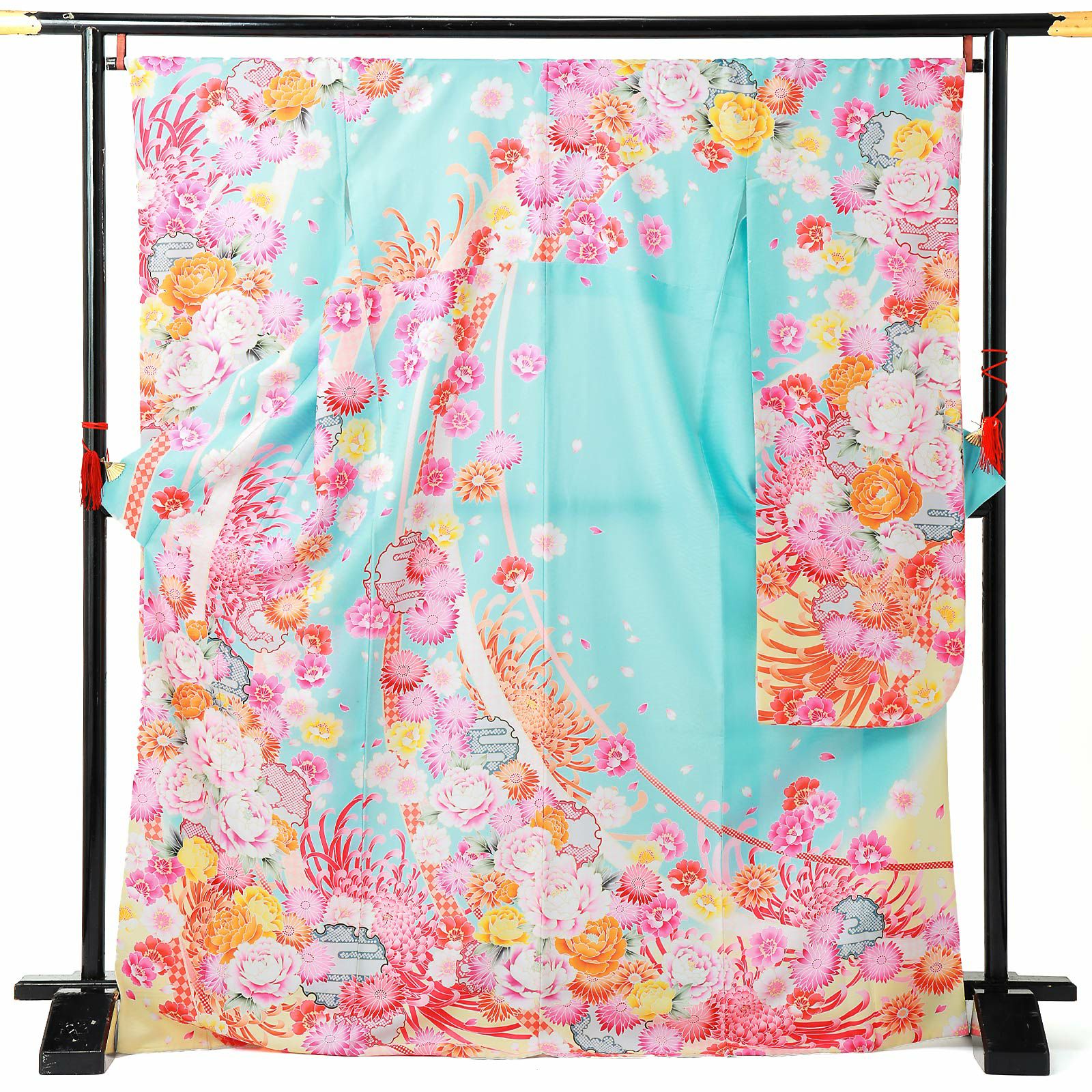 【中古品】仕立て上がり 振袖「糸菊 牡丹 熨斗 雪輪　水色地」貸衣装処分 レンタル処分品 成人式