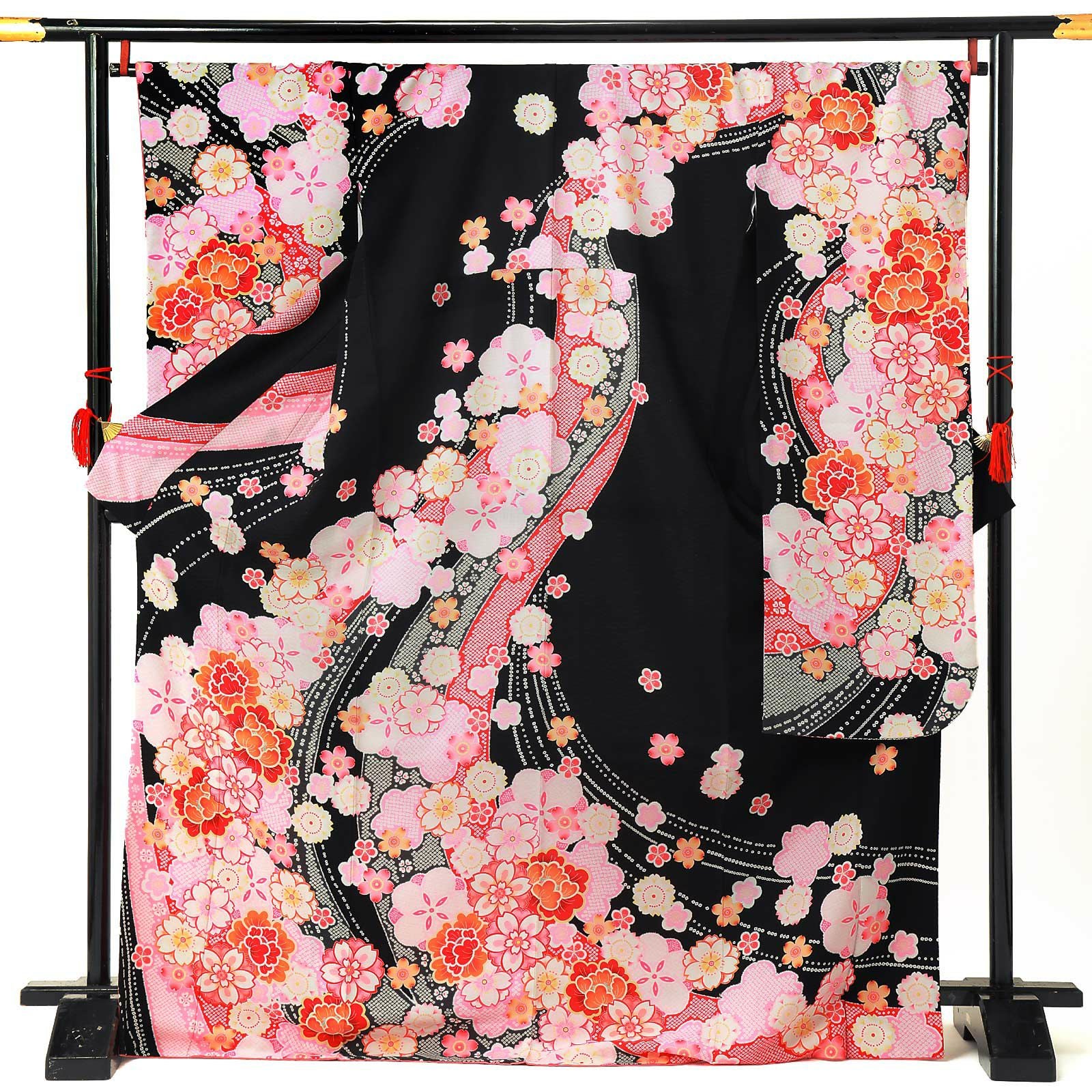 【中古品】仕立て上がり 振袖「流水紋様　桜　鹿の子　黒地」貸衣装処分 レンタル処分品 成人式