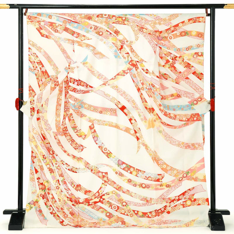 【中古品】仕立て上がり 振袖「あばれ熨斗　白練地」貸衣装処分 レンタル処分品 成人式