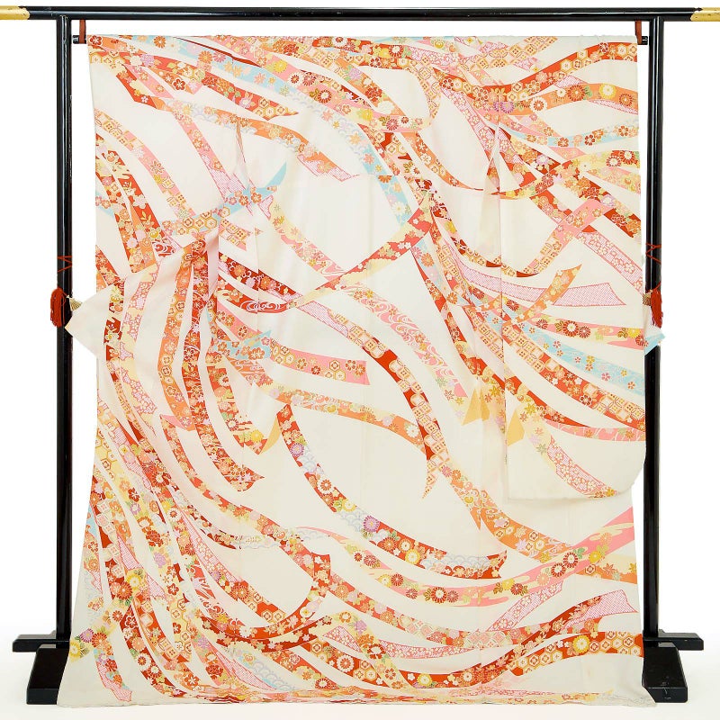 【中古品】仕立て上がり 振袖「あばれ熨斗 白練地」貸衣装処分 レンタル処分品 成人式