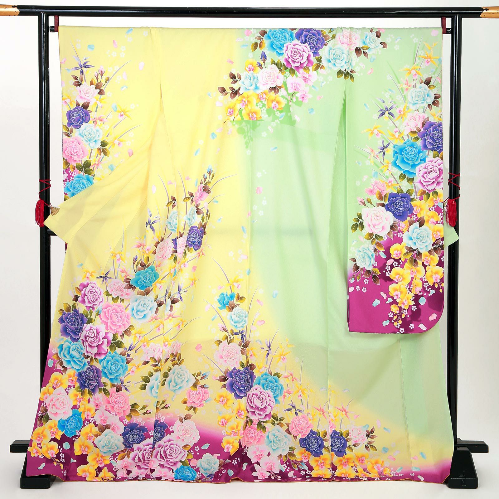 【中古品】仕立て上がり 振袖「薔薇 胡蝶蘭 薄緑ぼかし 淡黄蘗色」貸衣装処分 レンタル処分品 成人式