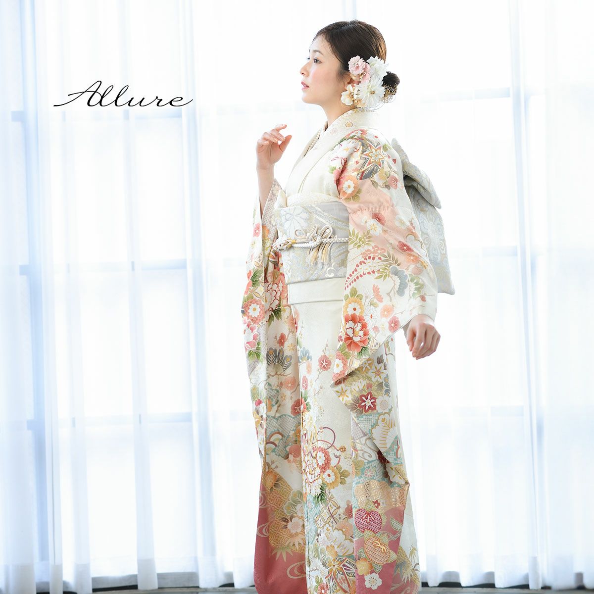 未仕立て 振袖 22点セット「Allure オフホワイト 手毬に牡丹」仮絵羽