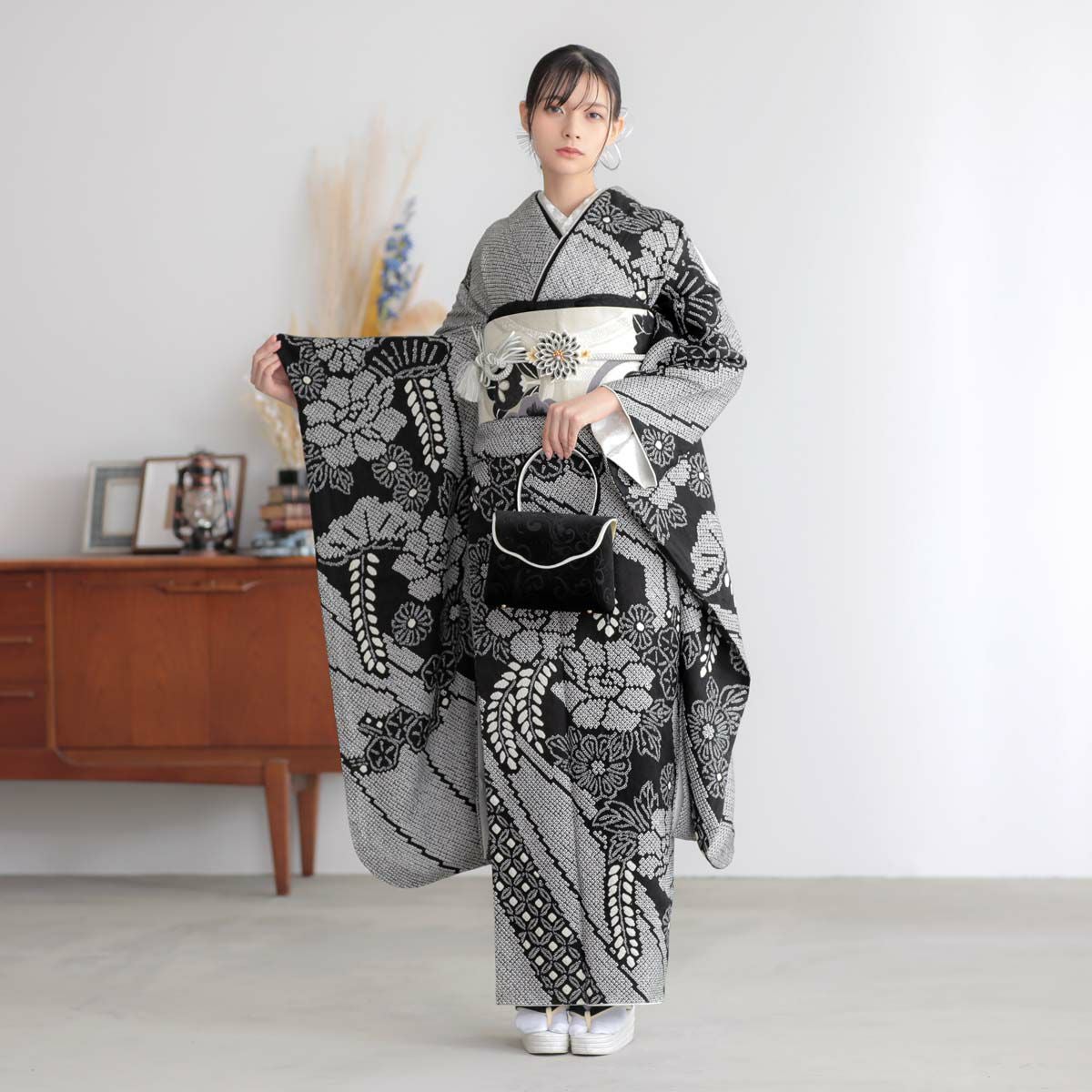 卒業式応援Point10倍 3/5迄)未仕立て 振袖 22点セット「総絞り 黒 牡丹