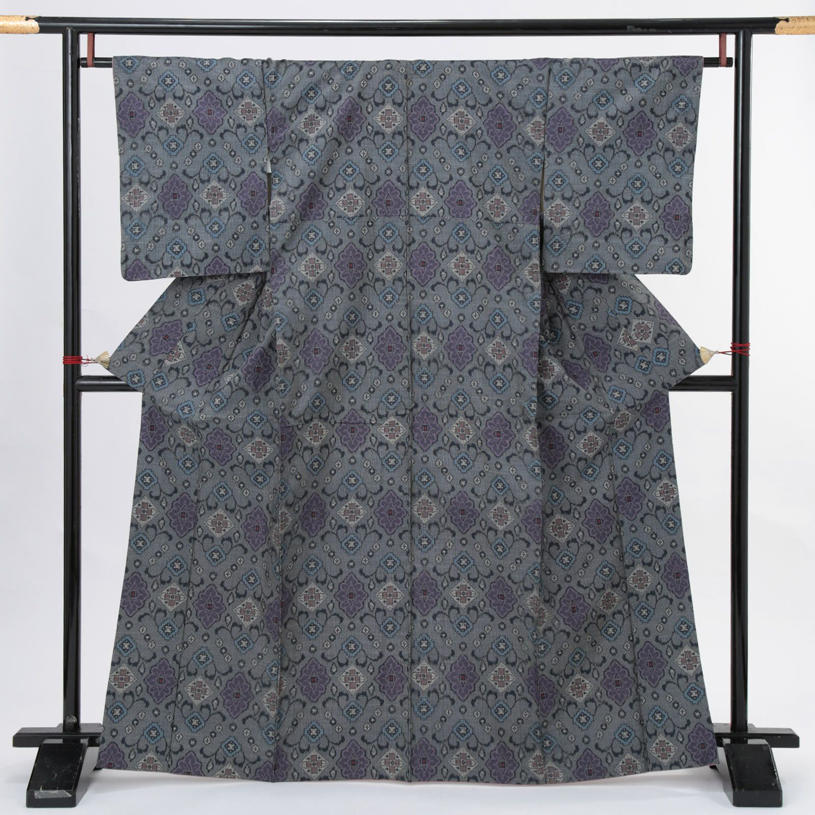 中古品】仕立て上がり 色大島「グレー 龍郷柄」小紋 正絹 紬【メール便
