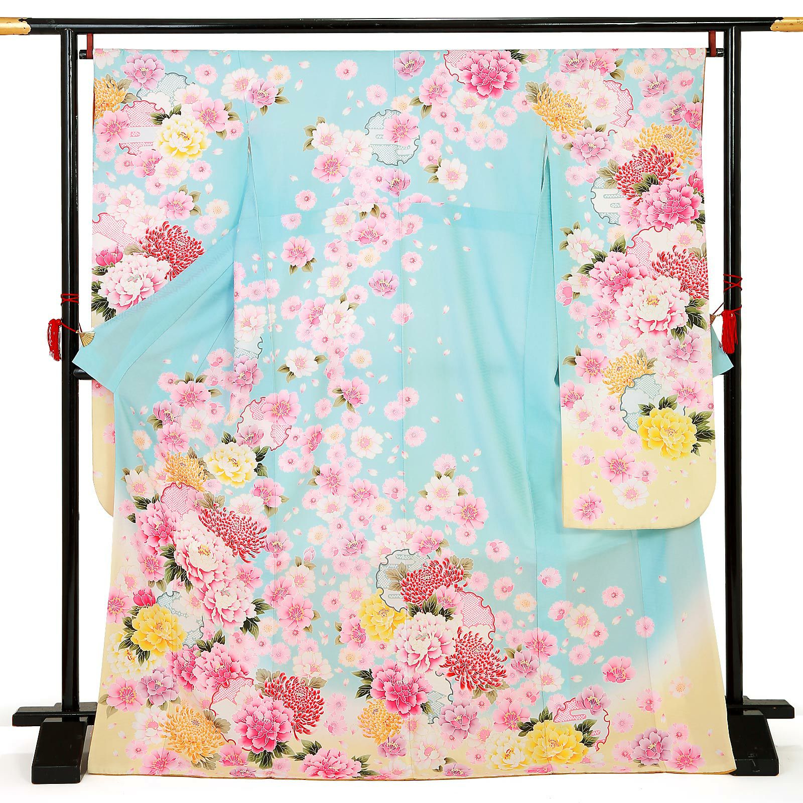 【中古品】仕立て上がり 振袖「雪輪 牡丹に糸菊 桜 水色 淡黄色ぼかし」貸衣装処分 レンタル処分品 成人式