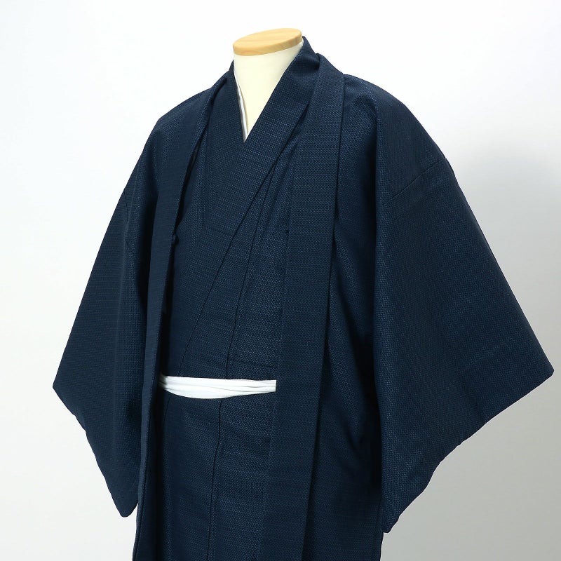 【中古品】男性 着物 羽織 2点セット「単衣・亀甲柄　ネイビー」アンサンブル リサイクル 単衣　メンズ 和装