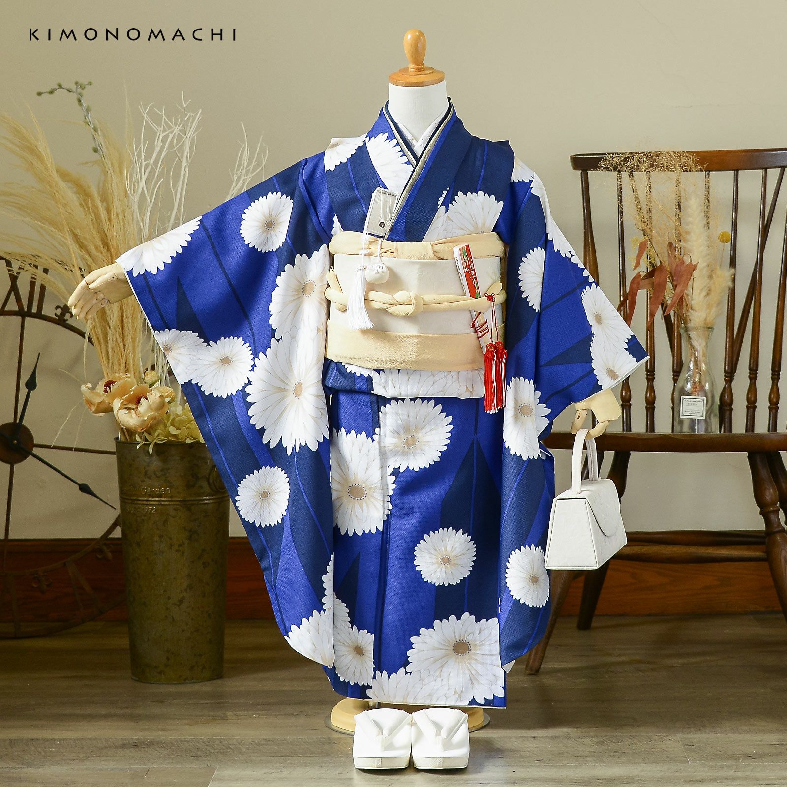 七五三 女の子 着物セット 白地 菊柄 流水模様 七五三最大70%OFF10/22迄)七五三 7歳 四つ身着物 単品「矢羽根に菊
